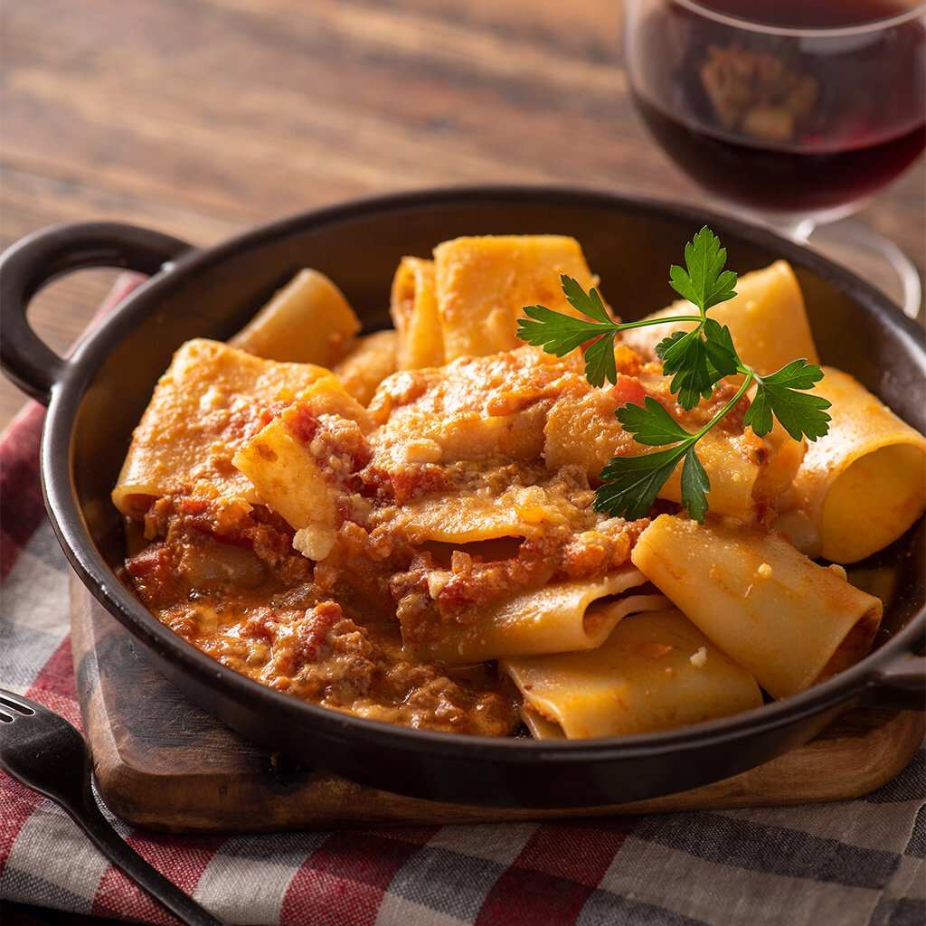 [Made in Japan]: St. Cousair Rich Red Snow Crab Tomato Cream Pasta Sauce and Fresh Filamenta Set [Serves 2] (F234)