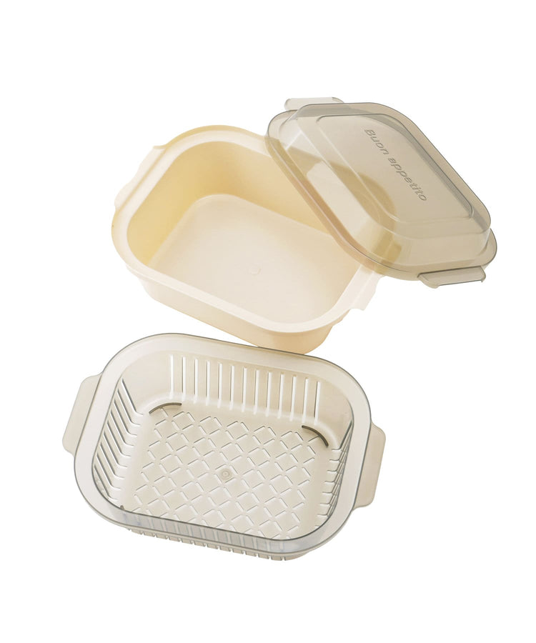 Made in Japan: 3COINS KITINTO On-Yasai Microwave Oven Container (B3128)