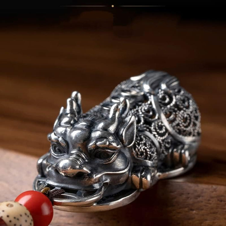Direct from Japan: [Attract wealth & ward off evil / Replenish Metal, Water, Earth elements / Free shipping on one item] Hand-woven Brass Pixiu Good Luck Knot Keychain (B3640)