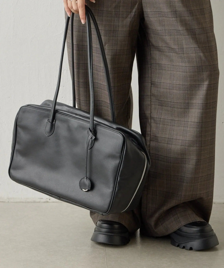 [Customer provided photo, ships mid-Nov] Direct from Japan: Made in Bangladesh ear PAPILLONNER "A4-compatible/Large Capacity" Premium Leather Doctor Boston Bag (B3892)