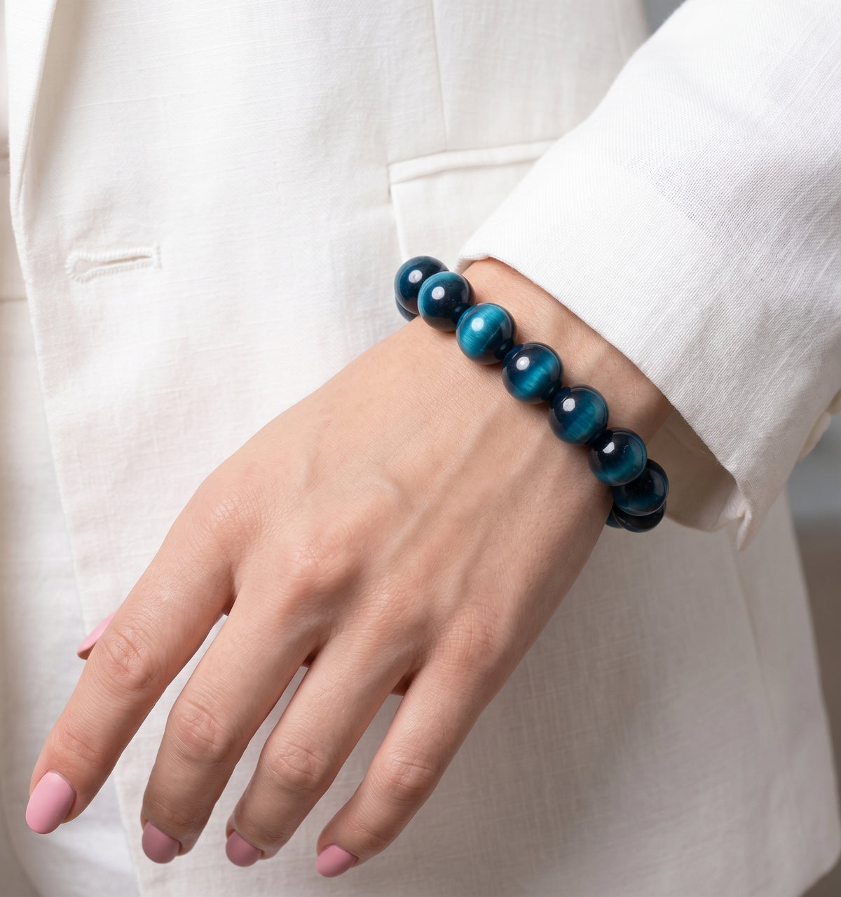 Direct from Japan: [Attract Wealth / Enhance Water Element / Free Shipping on One Item] Seki-ki 16mm Imperial Blue Tiger Eye Insight & Wealth-Gathering Bracelet (B3809)